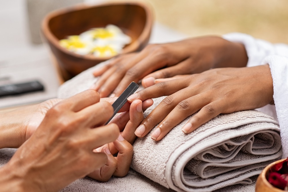 Tratamientos de estética y belleza (Manicure)